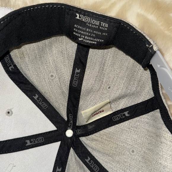 Hat - Picture 3 of 4